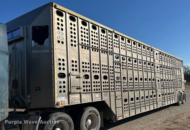 1990 Merritt livestock trailer - DS3288
