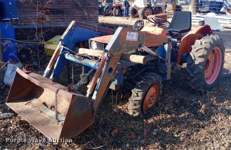 Kubota L245DT tractor - DW0978