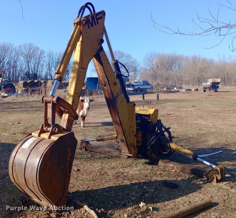 Massey Ferguson  backhoe attachment - DW0990