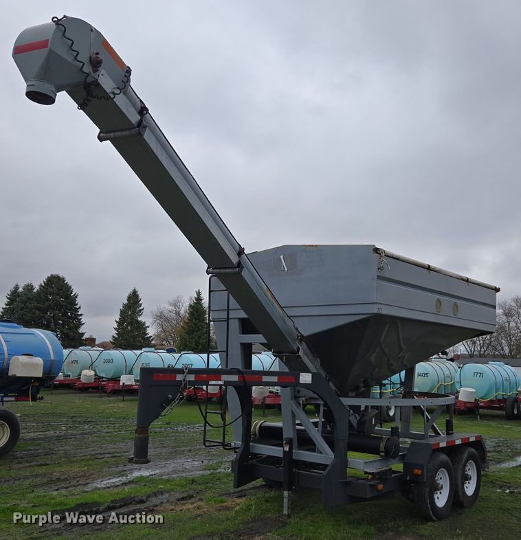 Convey-All TR-2900-GN seed tender - DX1537