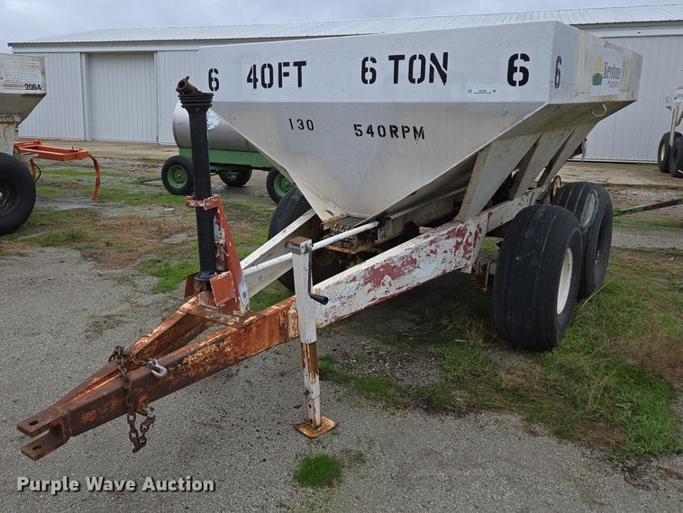 Willmar spreader - DX1586
