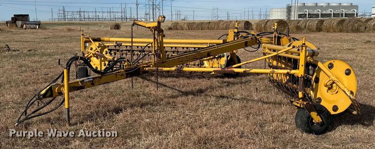 2015 Vermeer R23 hay rake - DX3827