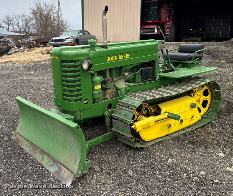 1950 John Deere MC tractor - DX3870