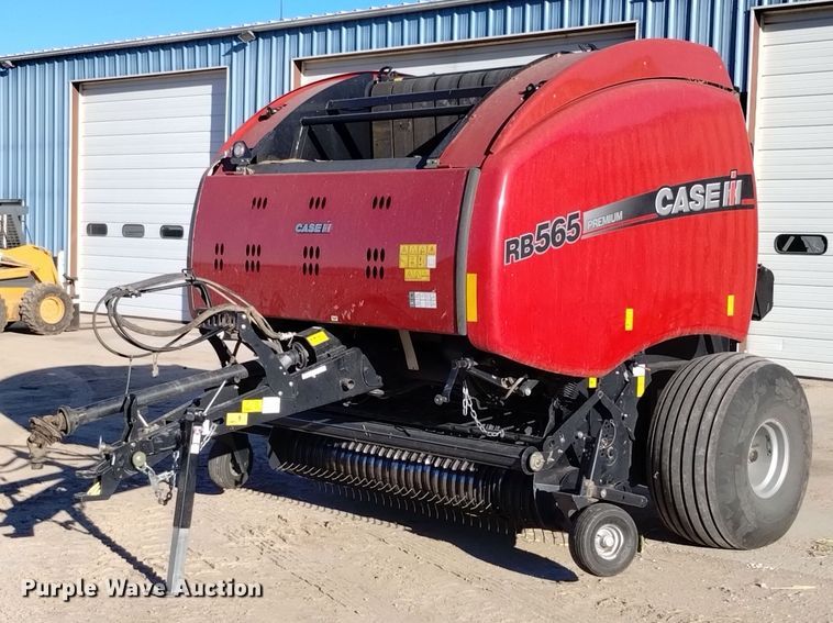 2019 Case IH RB565 Premium  round baler - EG9983