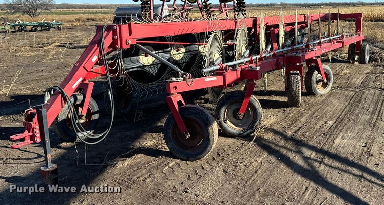 2013 Farm King hay rake - EH0004