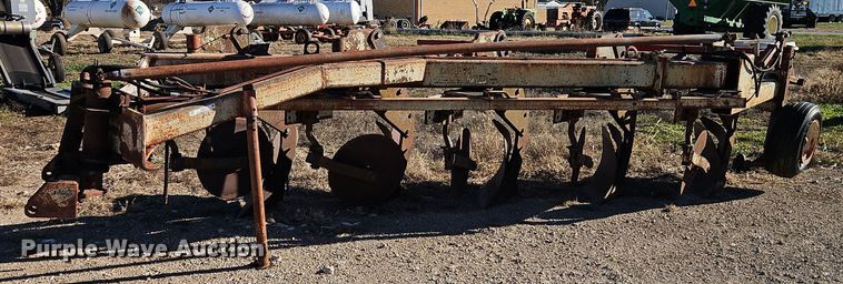 DMI Hydra Wid five bottom plow - EI8647