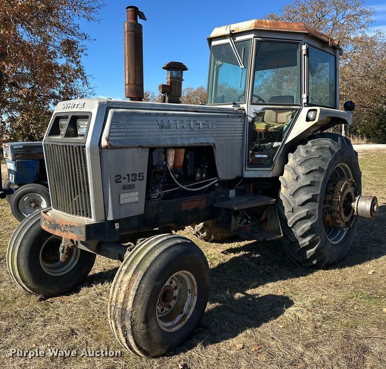 White Field Boss 2-135 tractor - EJ5220