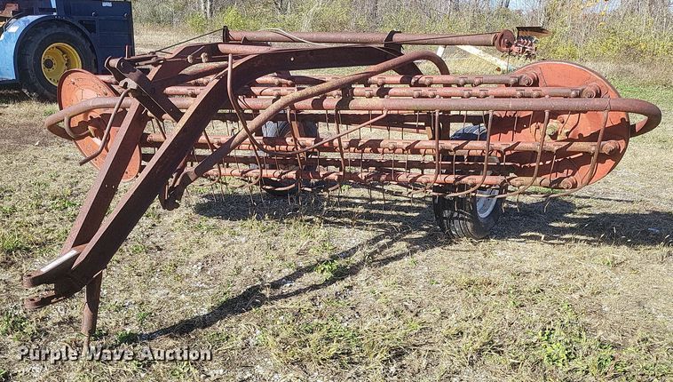 Massey Ferguson  36 hay rake - EJ8109