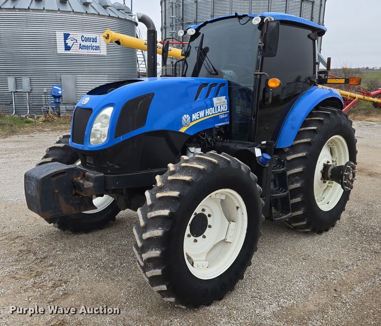 2015 New Holland  TS6 MFWD tractor - EQ3654