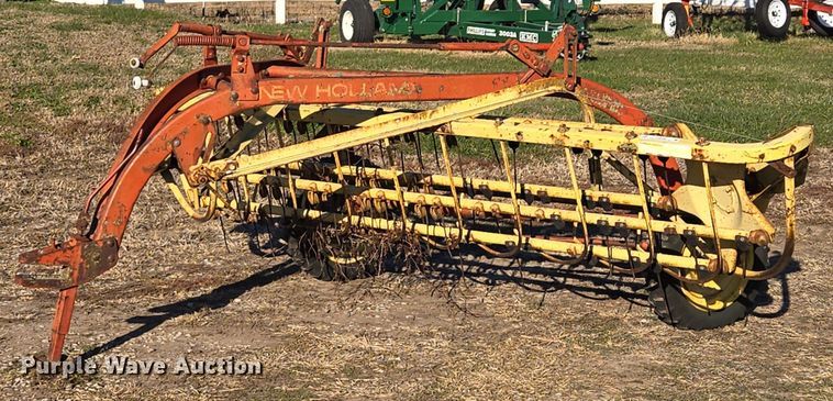 New Holland  256 hay rake - EQ3766