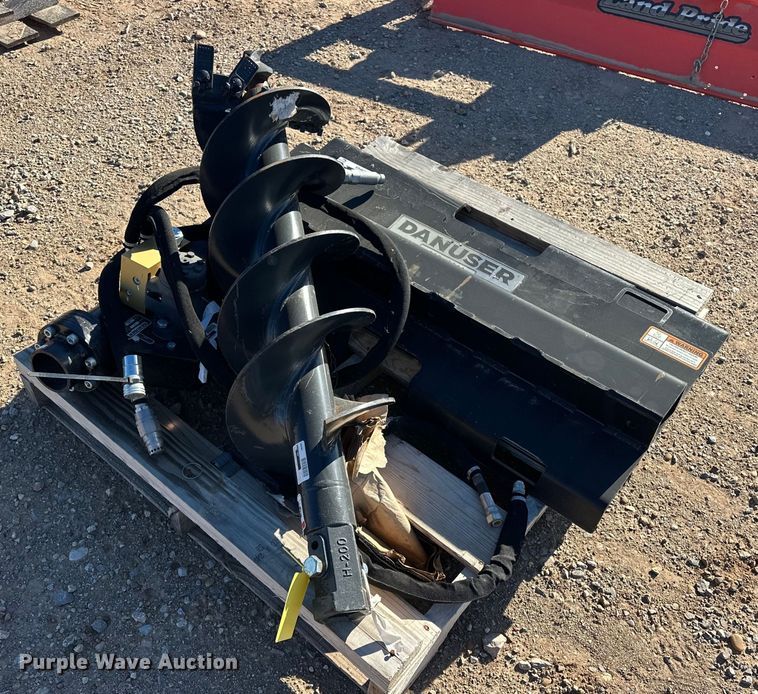 Danuser T3 skid steer post driver - ER4629