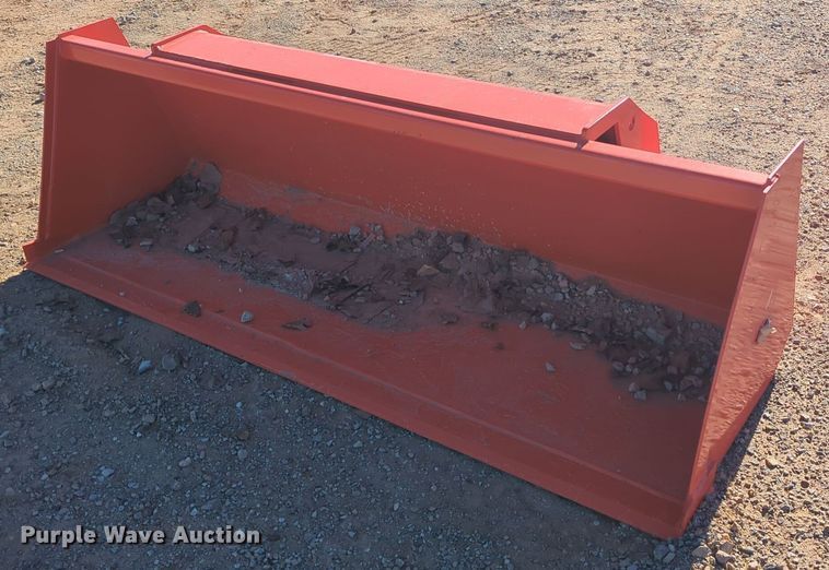 Kubota L2236 72" W bucket - ER4667