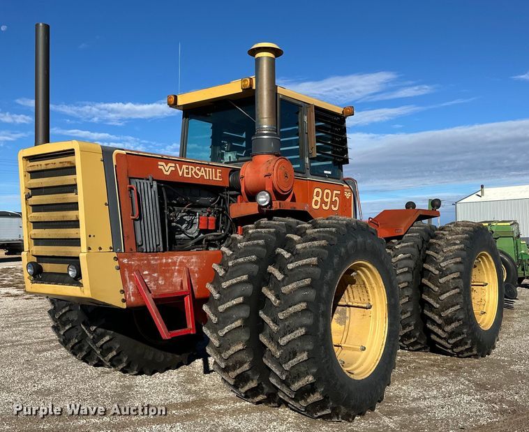1982 Versatile 895 4WD tractor - ER8329