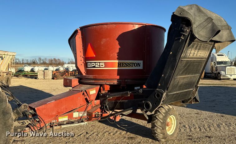 Hesston BP25 bale processor - LH9337