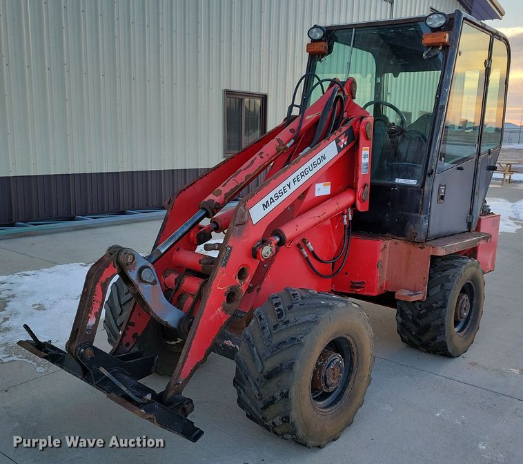 Massey Ferguson 7500 wheel loader - OH9449