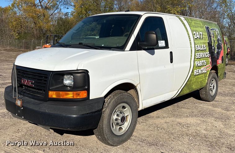 2015 GMC Savana G2500 van - DM1873
