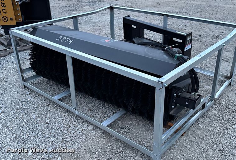 2024 Wolverine PAB-11-72W skid steer broom - DO0557