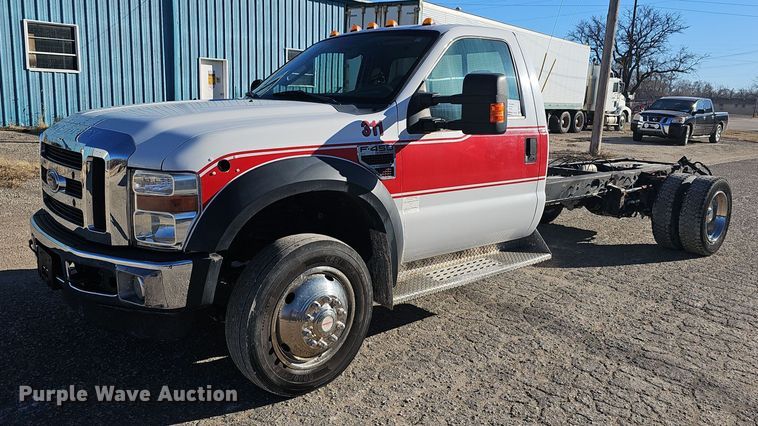 2009 Ford F450 Super Duty XLT truck cab and chassis - DO7719