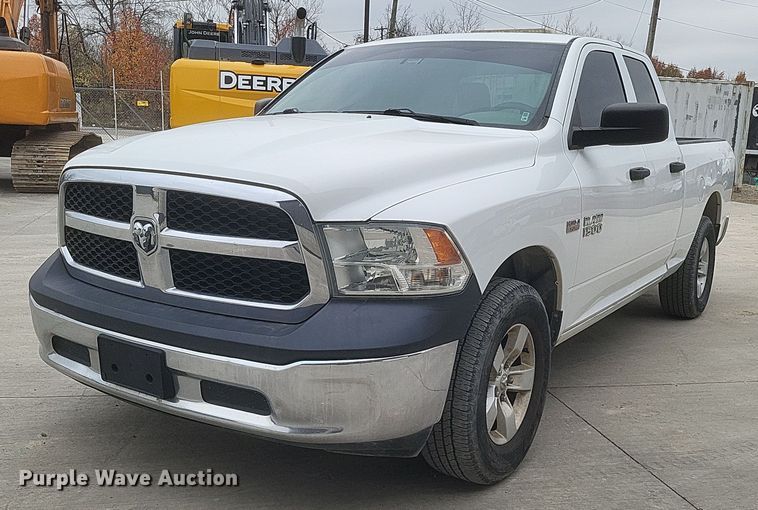 2016 Dodge  Ram 1500 Quad Cab pickup truck - DQ3824