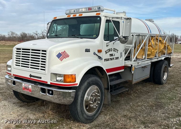1997 International 4700 tanker fire truck - DQ6529