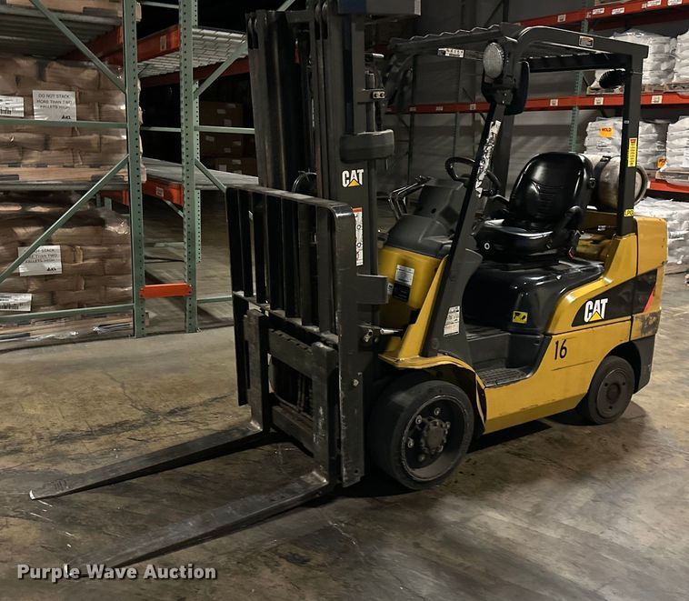 Caterpillar C6000 forklift - DS3291