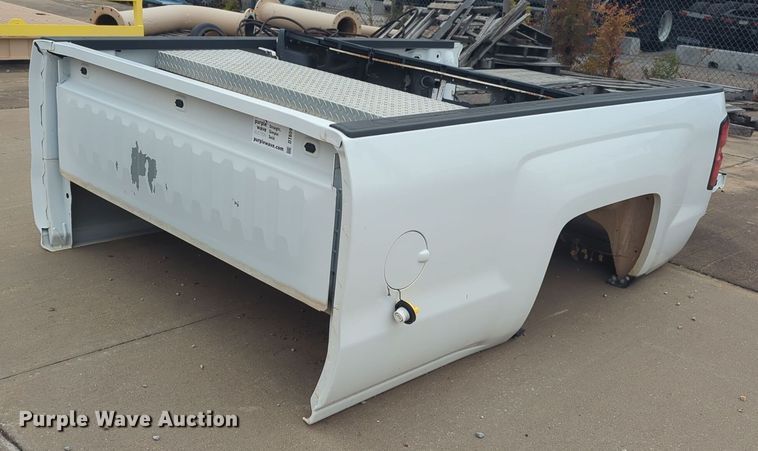 Chevrolet Silverado pickup truck bed - DT6596