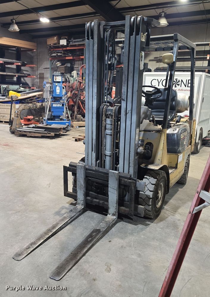 1993 Caterpillar GP18 forklift - DV0152