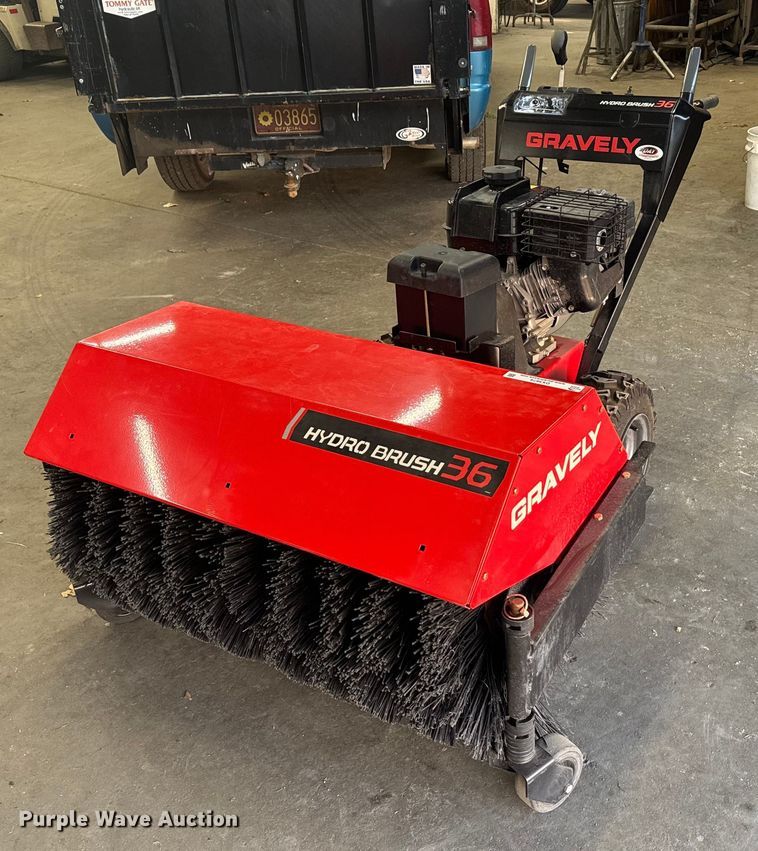 Gravely Hydro Brush 36 broom - DX3874
