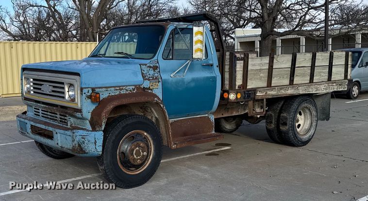 1975 Chevrolet C50 dump truck - DX3879