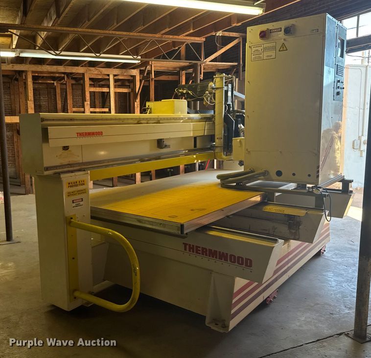 Thermwood C42S CNC router - DX3890