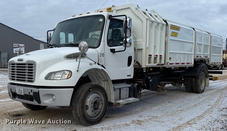 2011 Freightliner Buisness Class M2 refuse truck - EG7037