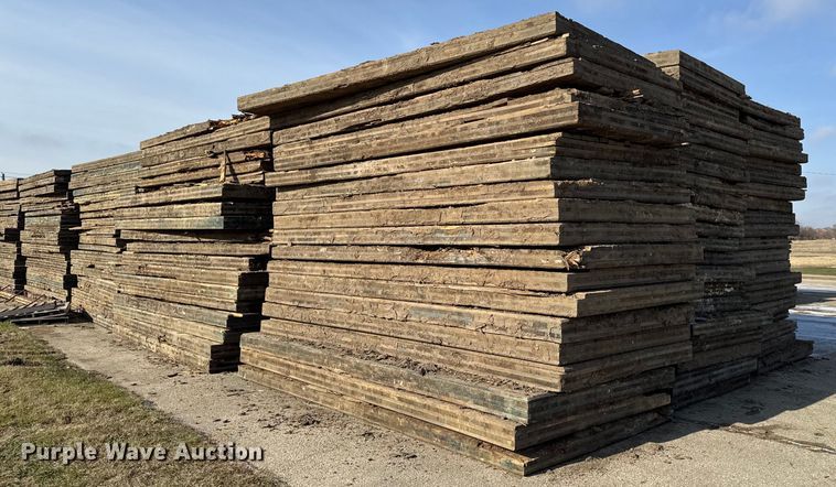 (15) crane mats  - EG7043