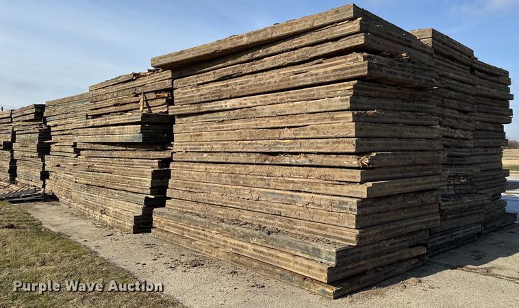 (15) crane mats  - EG7045