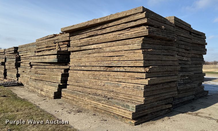 (15) crane mats  - EG7046