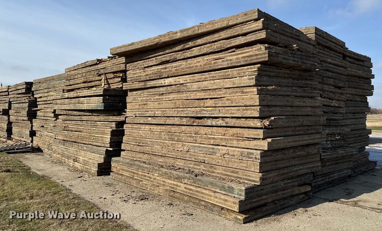 (15) crane mats  - EG7047