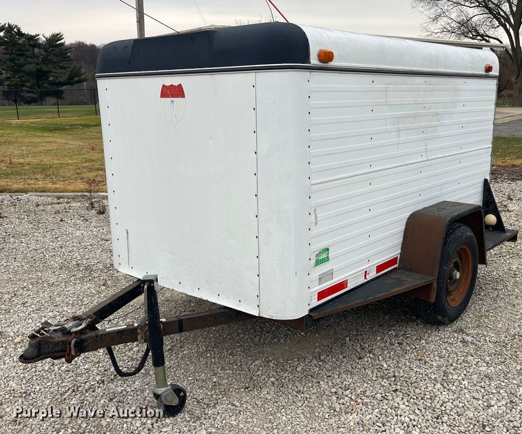 1988 Interstate enclosed cargo trailer - EH2933