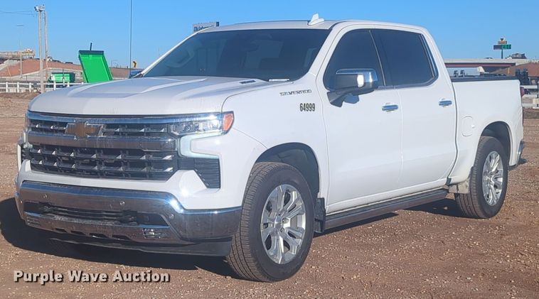 2023 Chevrolet Silverado 1500 Crew Cab pickup truck - ER4611
