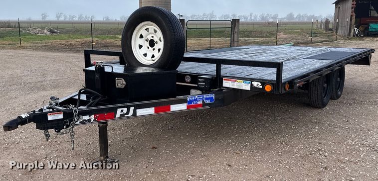 2017 PJ equipment trailer - LH9332