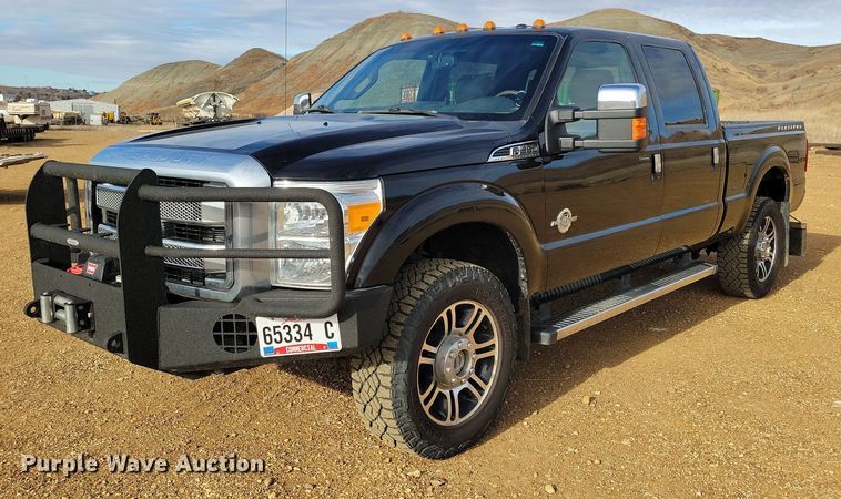 2015 Ford F350 Super Duty Platinum Crew Cab pickup truck - OH9456