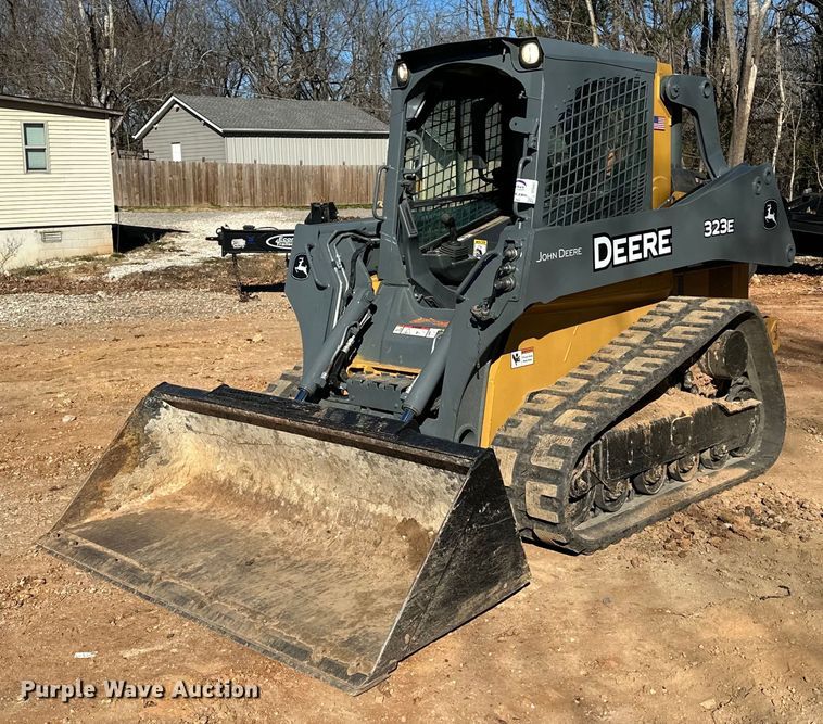 2018 John Deere 323E tracked skid steer loader - DF8441