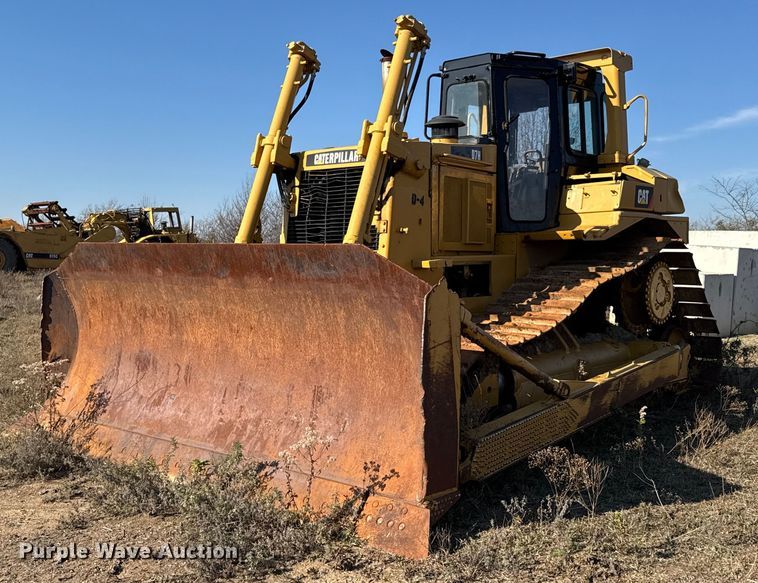 Caterpillar D7H dozer - DJ9748