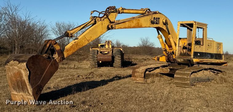 1988 Caterpillar 225B excavator - DJ9856
