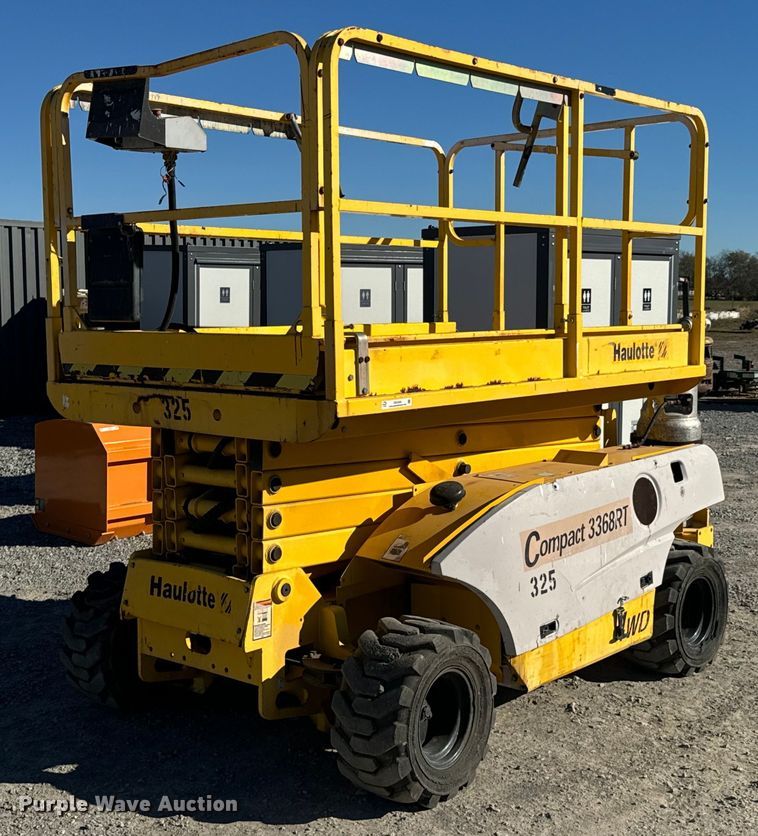 2003 Haulotte 3368RT scissor lift - DO0459
