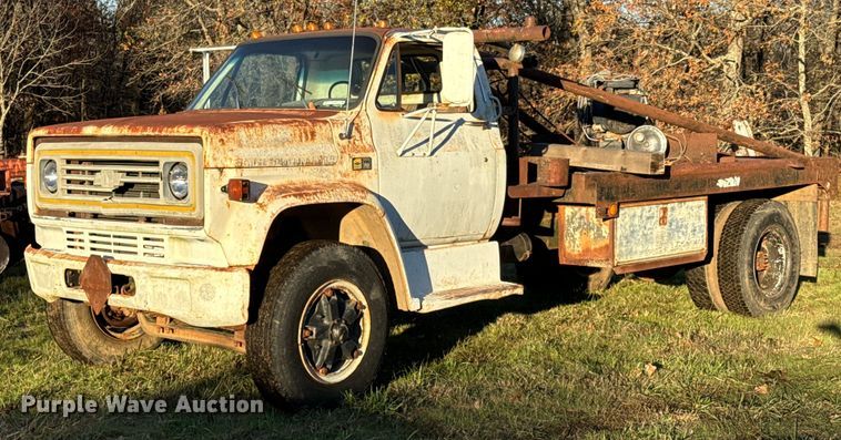 1981 Chevrolet C70 winch truck - DO0493