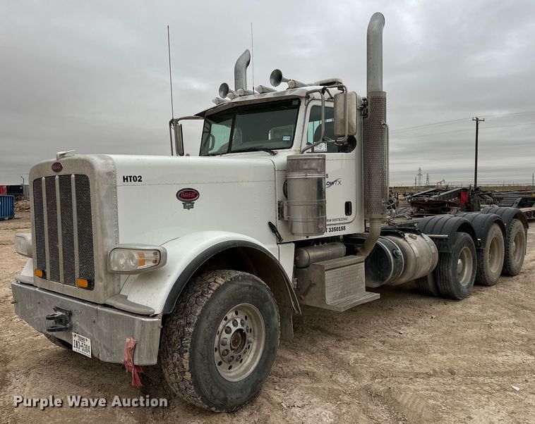 2016 Peterbilt 389 semi truck - DP6036