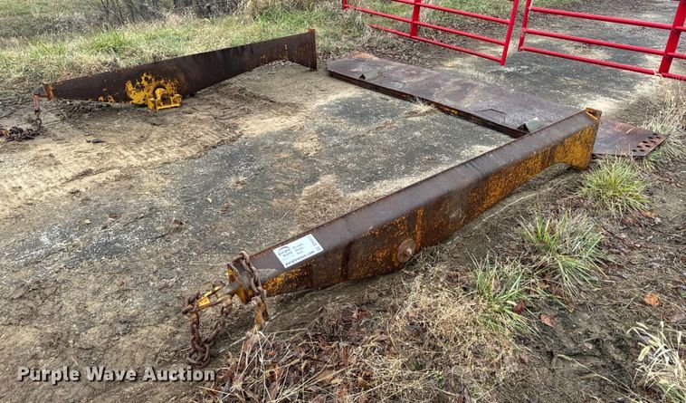 Caterpillar  735B haul truck tailgate - DP6813