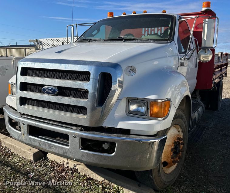 2012 Ford F750 Super Duty dump truck - DS3315