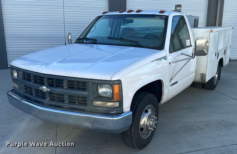 1999 Chevrolet C3500 utility bed pickup truck - DS3347