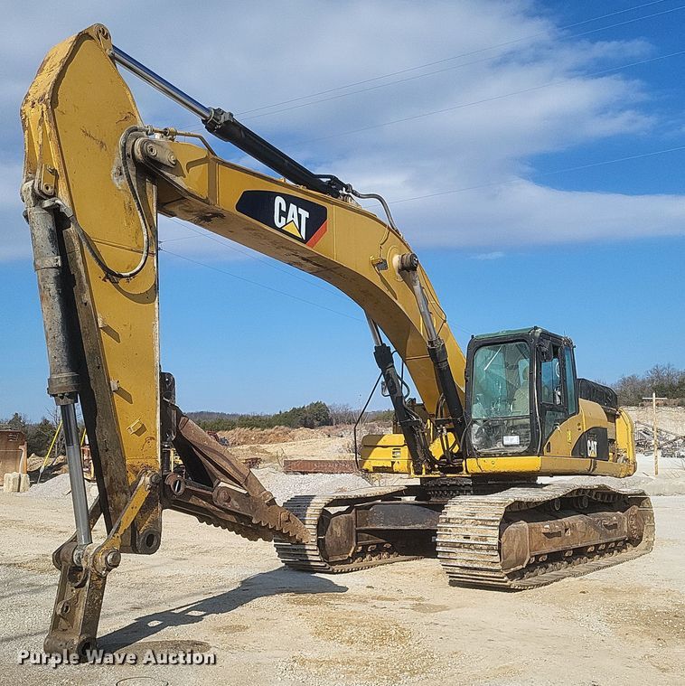 2008 Caterpillar  330D excavator - DS5145