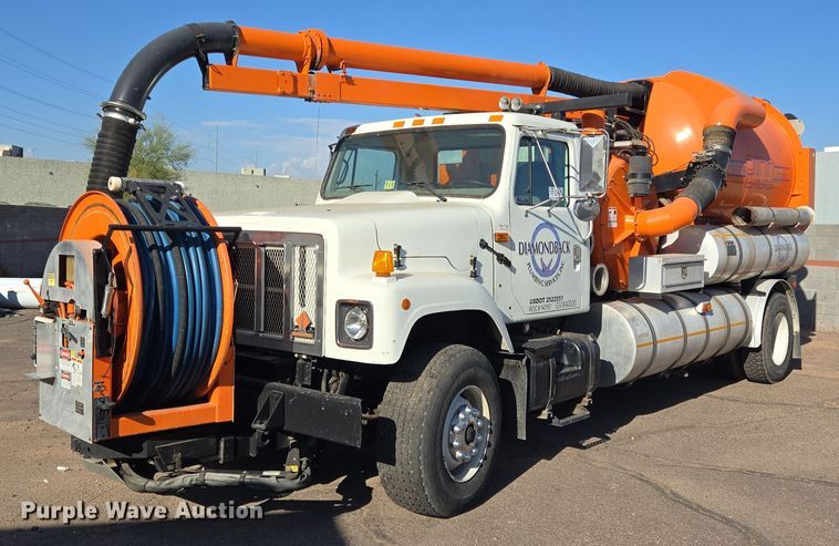 2002 International 2554 sewer jetter truck - DT5390